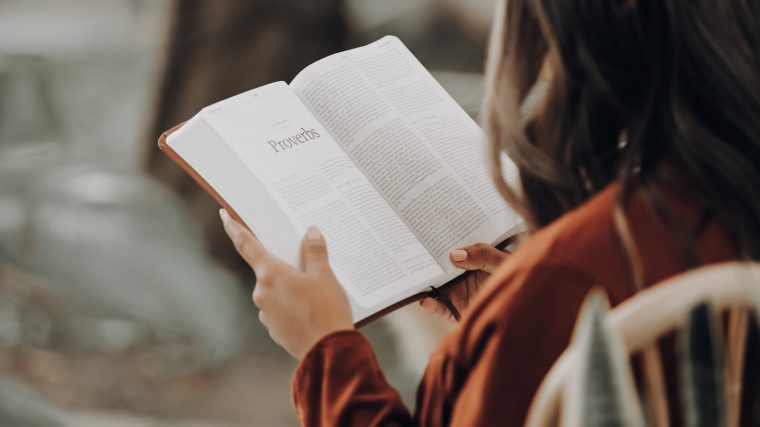 A women reading bible : Top 10 great women of the bible