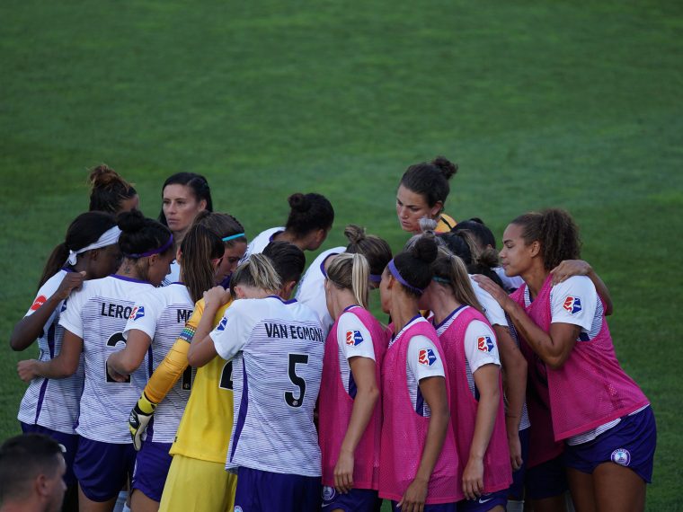 A photo of women soccer team together. Top 10 best women soccer players of all time