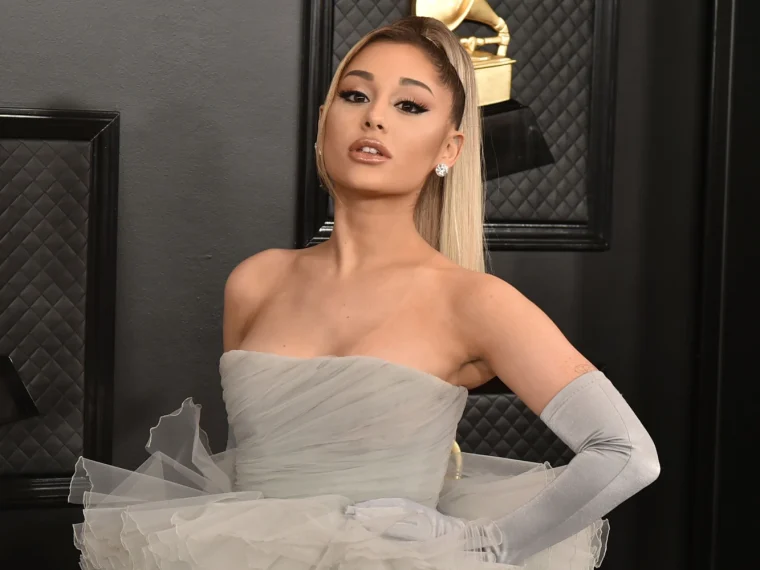 Ariana Grande Net Worth Famous women bio