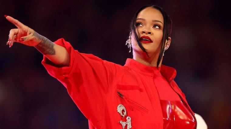 Rihanna Net Worth Famouswomenbio